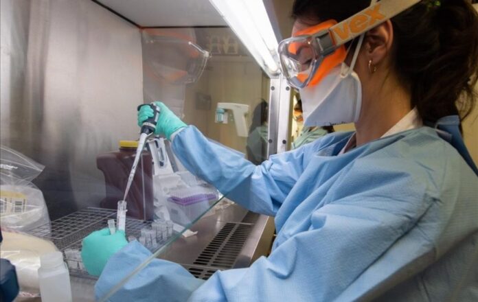pruebas-coronavirus-laboratorio-del-hospital-clinic-barcelona-1583403152407-1024x648