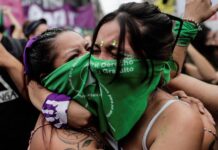 Diputados de Chile desechan la despenalización del aborto
