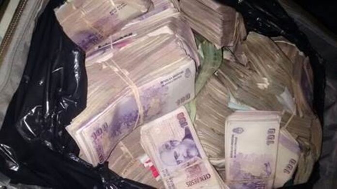 billetes-bolso-dinero