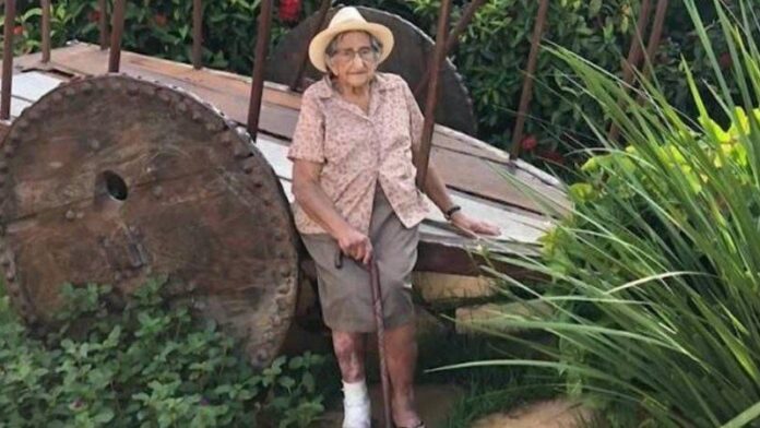 mujer_crop1613586689500.jpg_1756841869