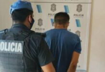 Un hombre se masturbó frente a un grupo de alumnas en la puerta de una escuela