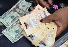Un hombre es enviado por su esposa a comprar pollo para la cena y gana 100.000 dólares en una lotería instantánea
