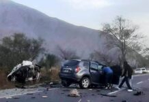 Tres muertos al estrellarse de frente dos vehículos en ruta 9