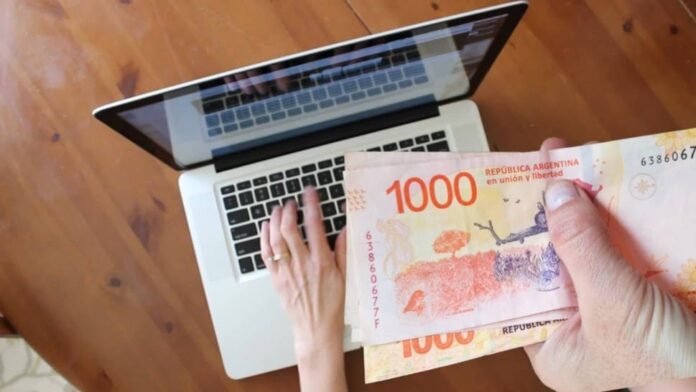 computadora-dinero-anses-min