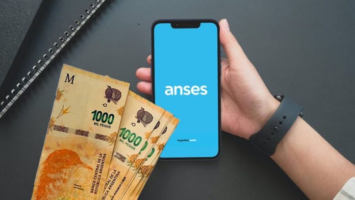 celular-dinero-billetes-anses-min
