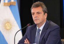 Massa negoció préstamos por casi 2.500 millones de dólares
