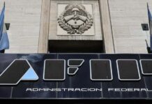 Recaudación fiscal de julio muestra aumento nominal pero cae en términos reales
