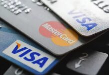 Habilitaron las compras en dólares con tarjeta y en cuotas