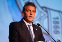 Sergio Massa confirmó su continuidad en el ministerio de economía tras reunión con su equipo