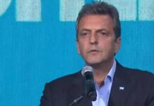 Massa ejerce su voto y destaca la importancia de las elecciones: ‘se decide el futuro del país’