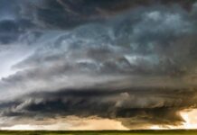 Tormenta super celda causa caos en Buenos Aires y AMBA: hay cientos de evacuados